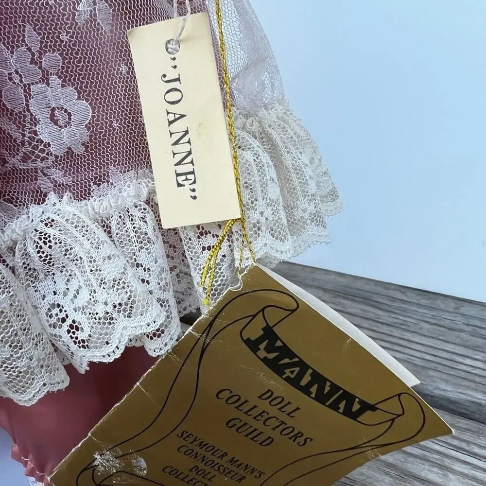 SEYMOUR MANN “Joanne” collectors 18